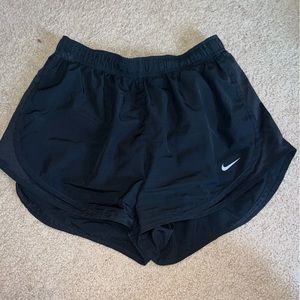 Nike Shorts Size L